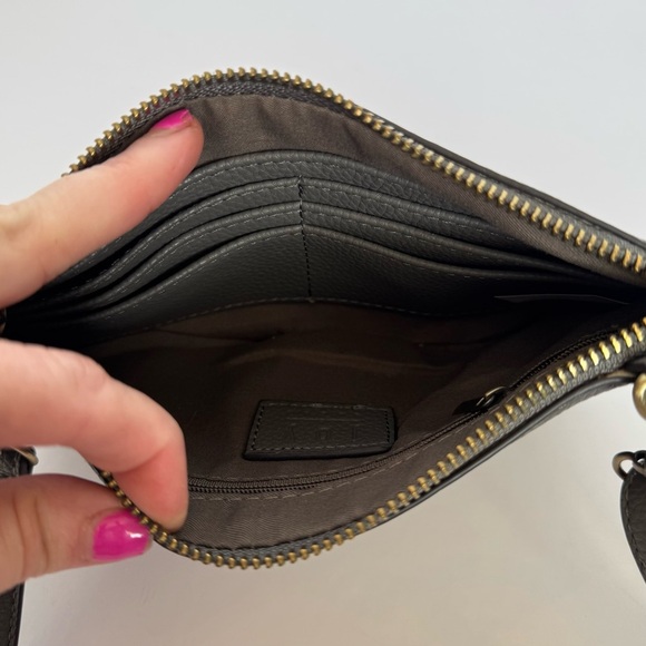 Joy Suzan crossbody wallet - Picture 5 of 8